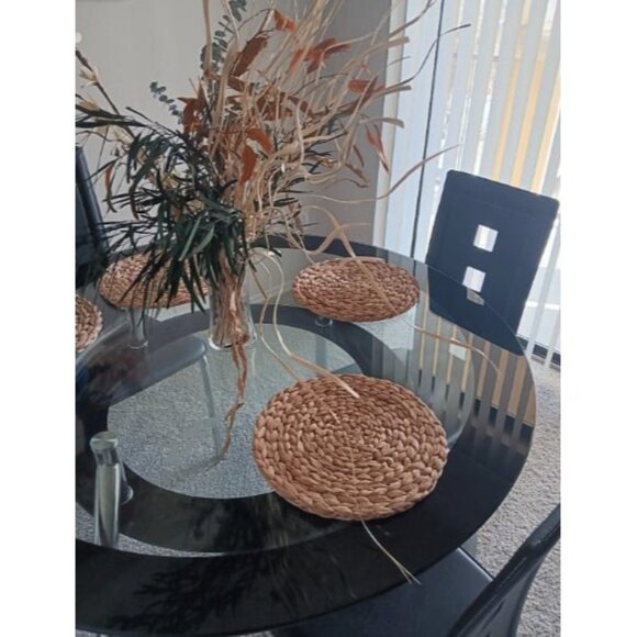 Large Round Woven Placemats Set of 4, Water Hyacinth Straw Braided Placemat, 11" - Picture 2 of 3